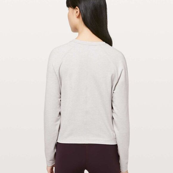 Lululemon Tuck and Gather Pullover Top Long Sleeve 10 - Picture 3 of 9